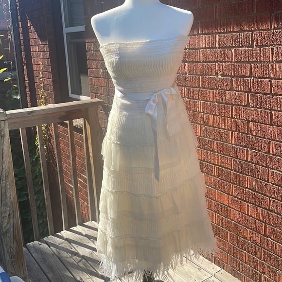BCBG off white dress - Picture 1 of 12